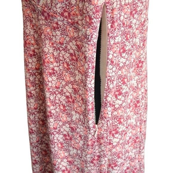 Eddie Bauer Ditsy Floral Print V Neck Side Zip Sleeveless Dress, Size 10P - Picture 5 of 9